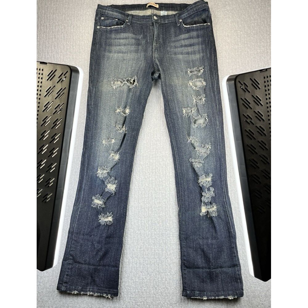 Judy blue made in USA Women's pants (3XL) Straight Slim boot cut‎ fit whiskered